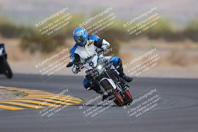 media/Sep-11-2022-SoCal Trackdays (Sun) [[81b7e951af]]/Turn 5 (1110am)/